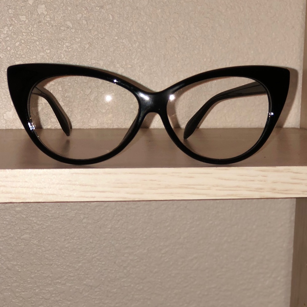 Eyeglasses
